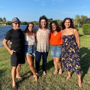 Meet your Posher, Lori